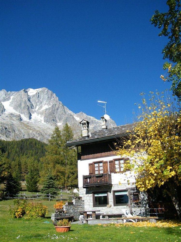 Hotel Locanda Belvedere Courmayeur Exteriör bild